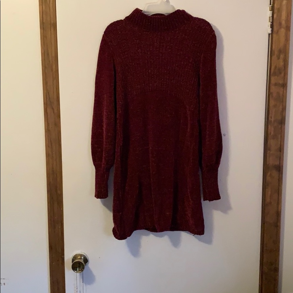 Small xhilaration long sleeve sweater.